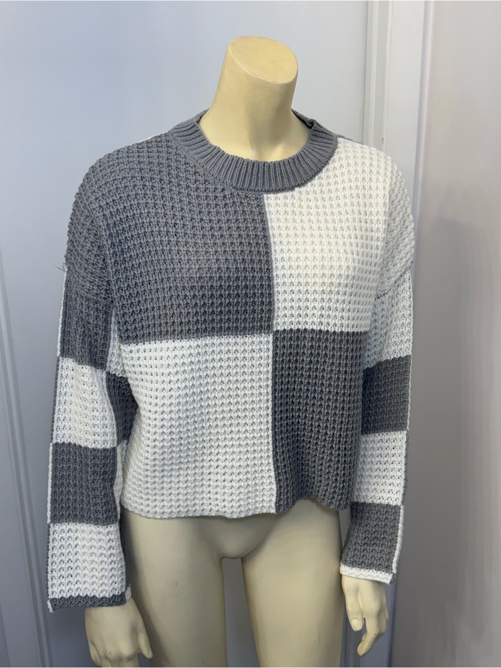 moon & madison Gray and White Block Waffle-Knit Crew Sweater